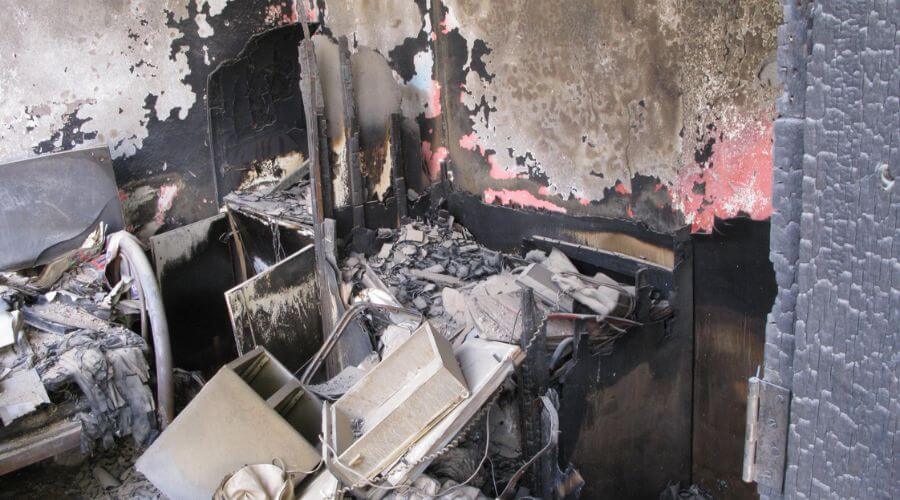 Why choose water damage restoration service for commercial water damage restoration in Lake Worth